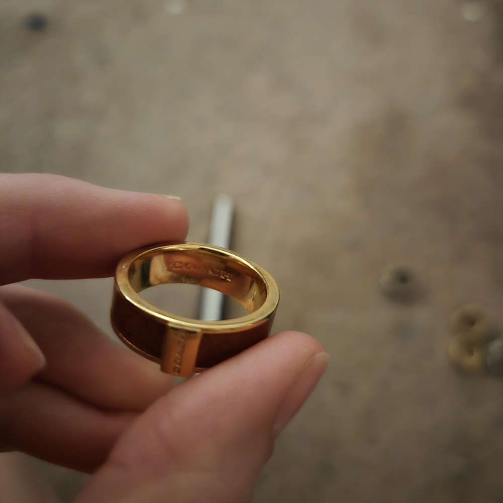 Coach Ring - Picture 4 of 4